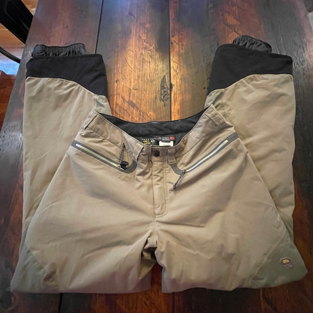 Mountain hardwear women’s ski pants🎿